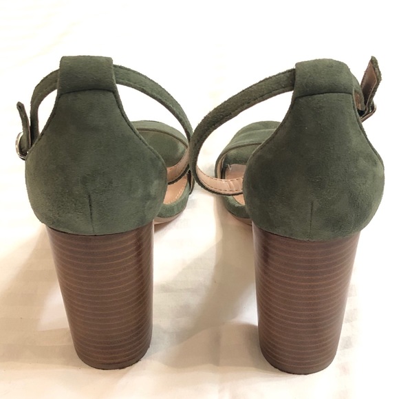 CARRSON Chunky Heeled Sandal - Picture 9 of 14